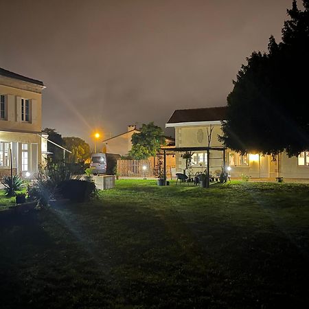 Villa Batisse En Pierre XVII Siecle 115 M² Avec Terrasse Ambares-et-Lagrave Exterior foto