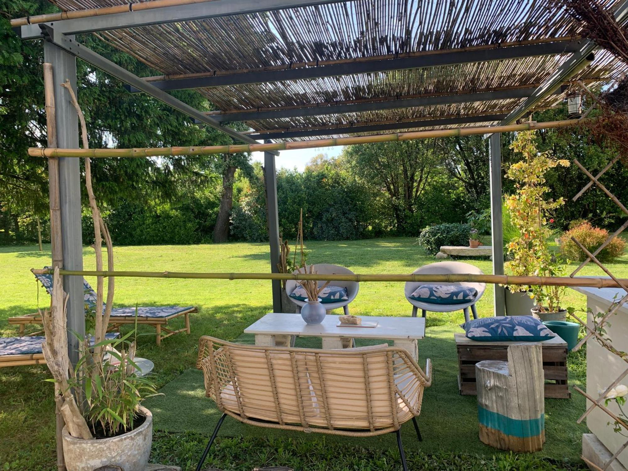 Villa Batisse En Pierre XVII Siecle 115 M² Avec Terrasse Ambares-et-Lagrave Exterior foto
