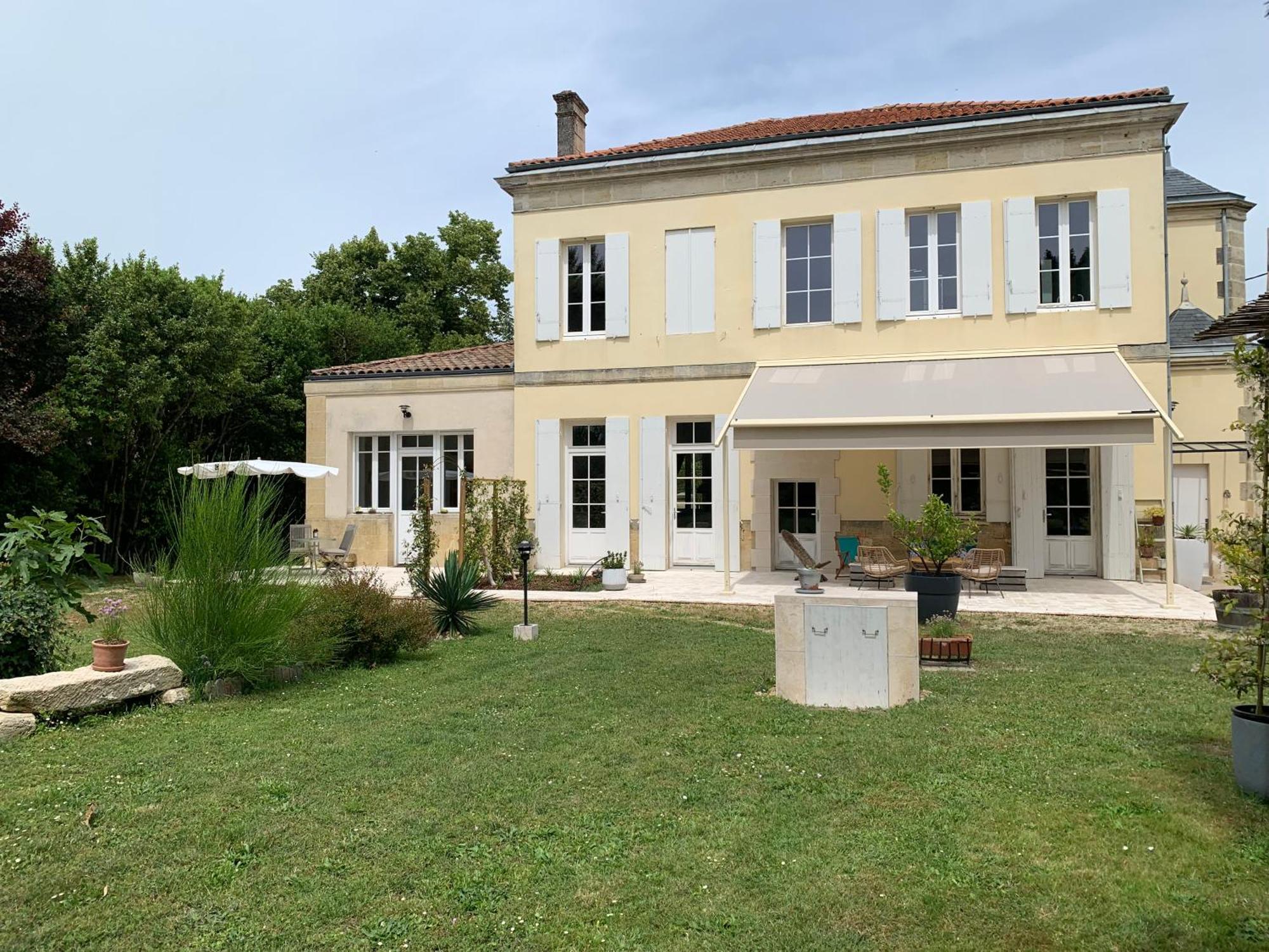 Villa Batisse En Pierre XVII Siecle 115 M² Avec Terrasse Ambares-et-Lagrave Exterior foto